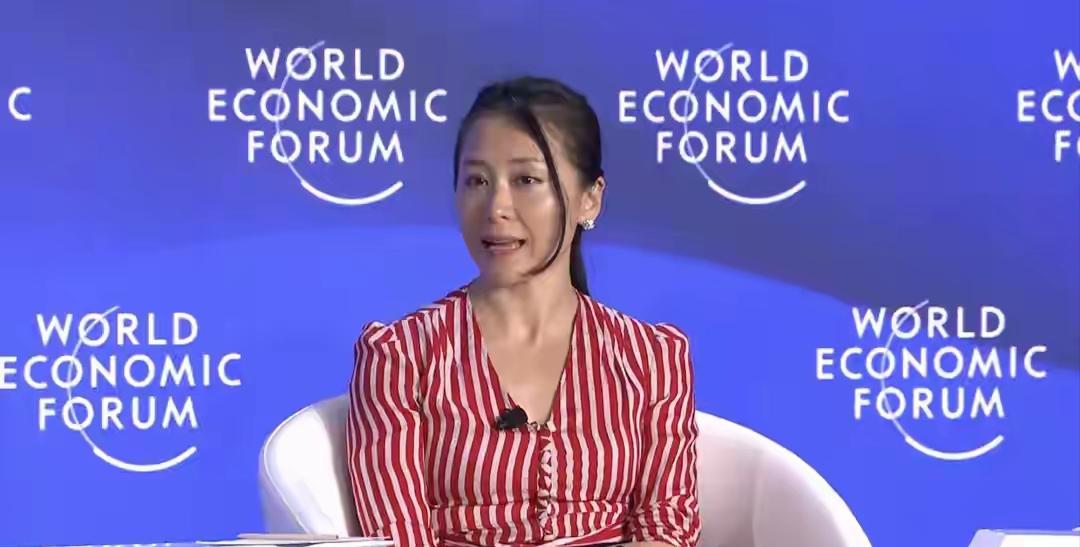 金刻羽给特朗普出了个主意：想锁死中国，就别搞什么100%关税了。反过来，零关税让