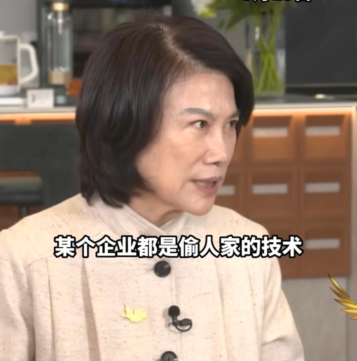 我一直有一个疑问，董明珠为什么只在国内同行之间怼来怼去，却不敢出海怼国外品牌呢？