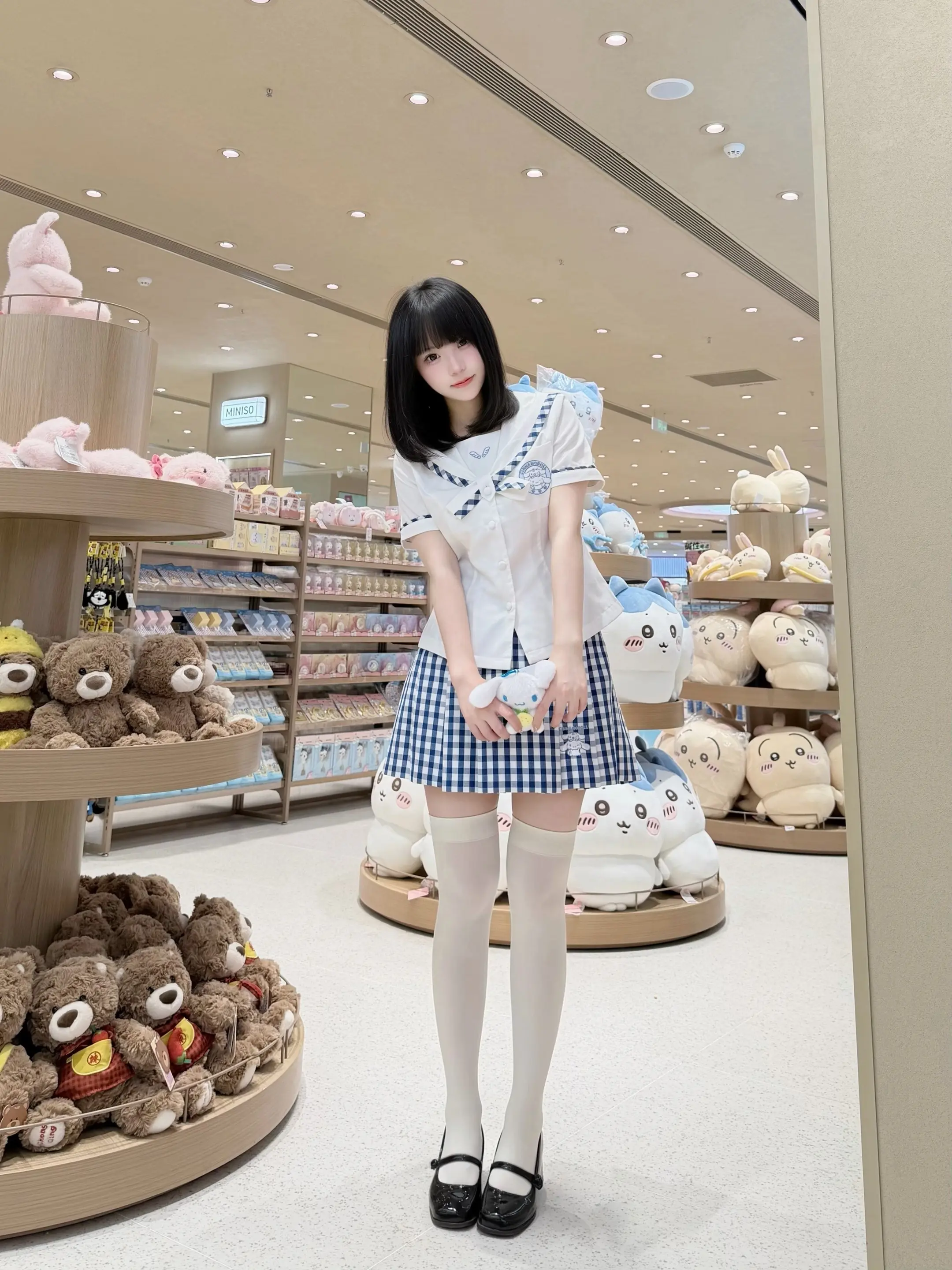 我跟你卖萌的那件事你不要告诉别人好不好。