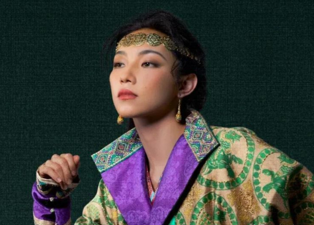 终于下场！官媒要求彻查，吴京电影将其除名，那尔那茜笑不出来了