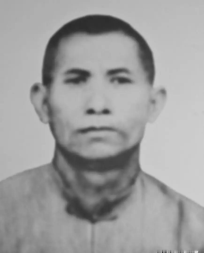 “等革命成功了，你就拿着这张纸条来找我毛泽东！记住，你一定要来找我啊！”“别