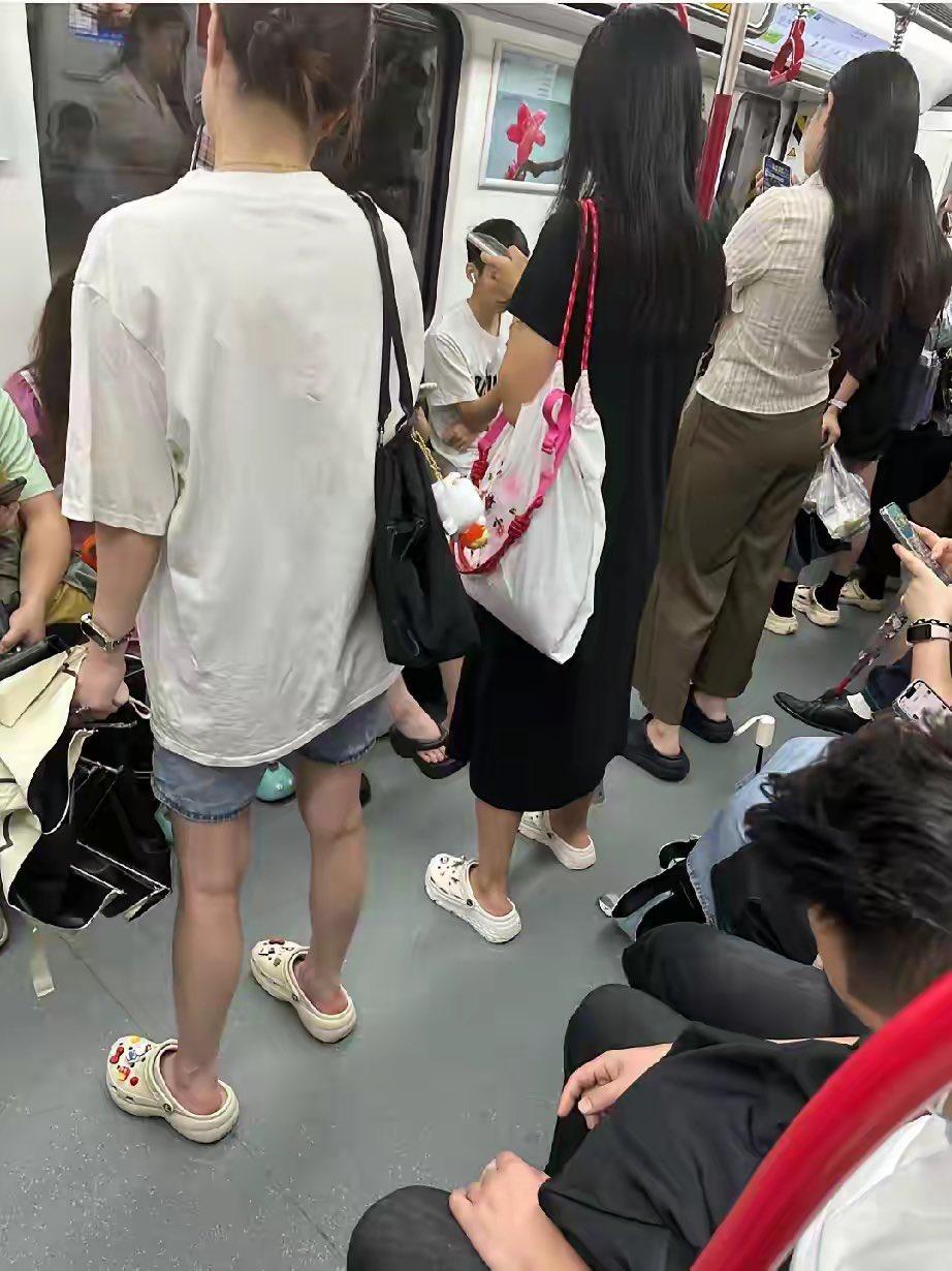 要说全国最不会装的一群人，广东人排第二，没人敢排第一。你去看广州人买车，不管