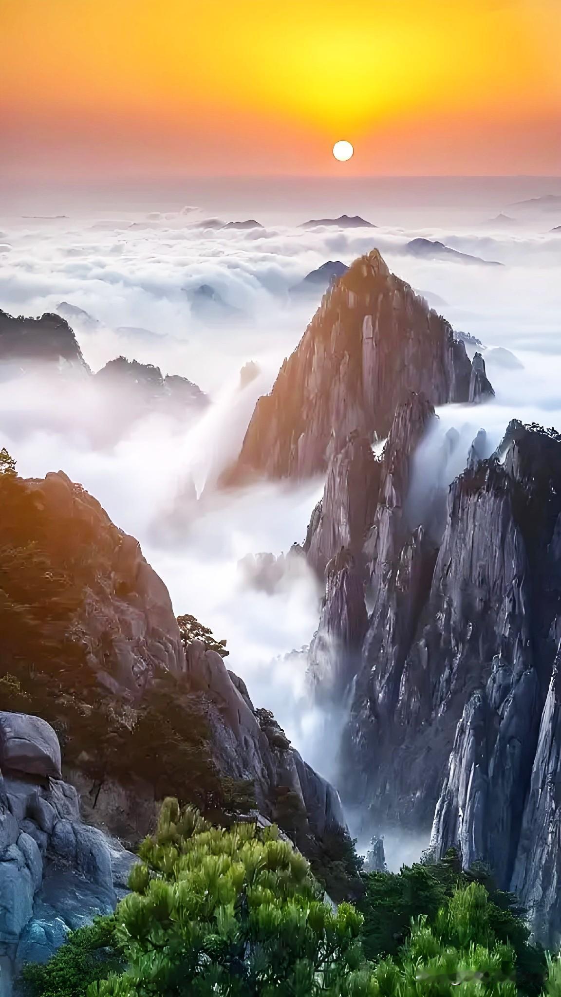 什么时候来黄山是最好看的时候?假如说人的一生只能去一次黄山，那一定要挑选黄山景致