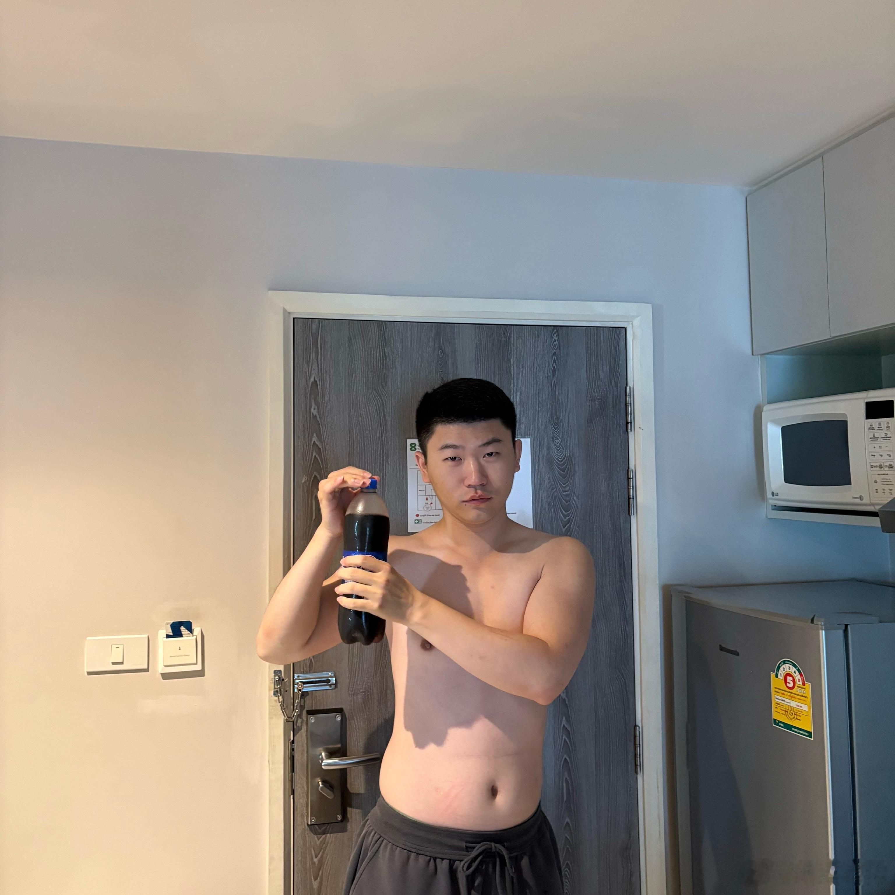 早刚睡醒出门了