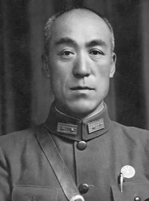 1942年11月，蒋介石密令第一战区长官蒋鼎文除掉赵寿山，蒋鼎文对亲信说：“这种