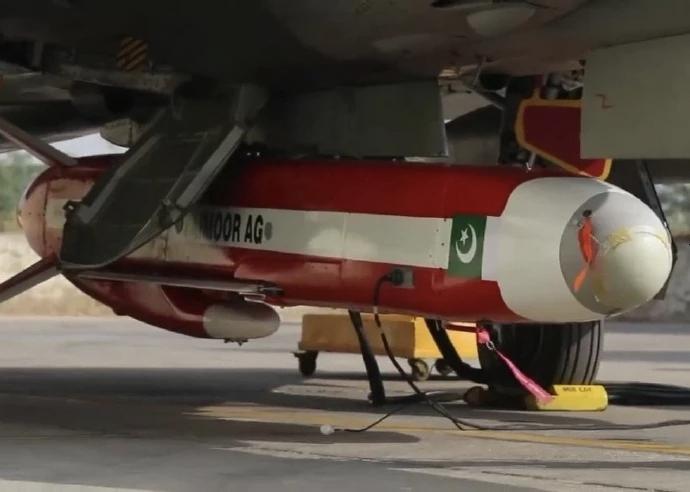 4月23日，据央视新闻直播间报道，巴基斯坦进行泰穆尔型空射巡航导弹命中靶船，该导