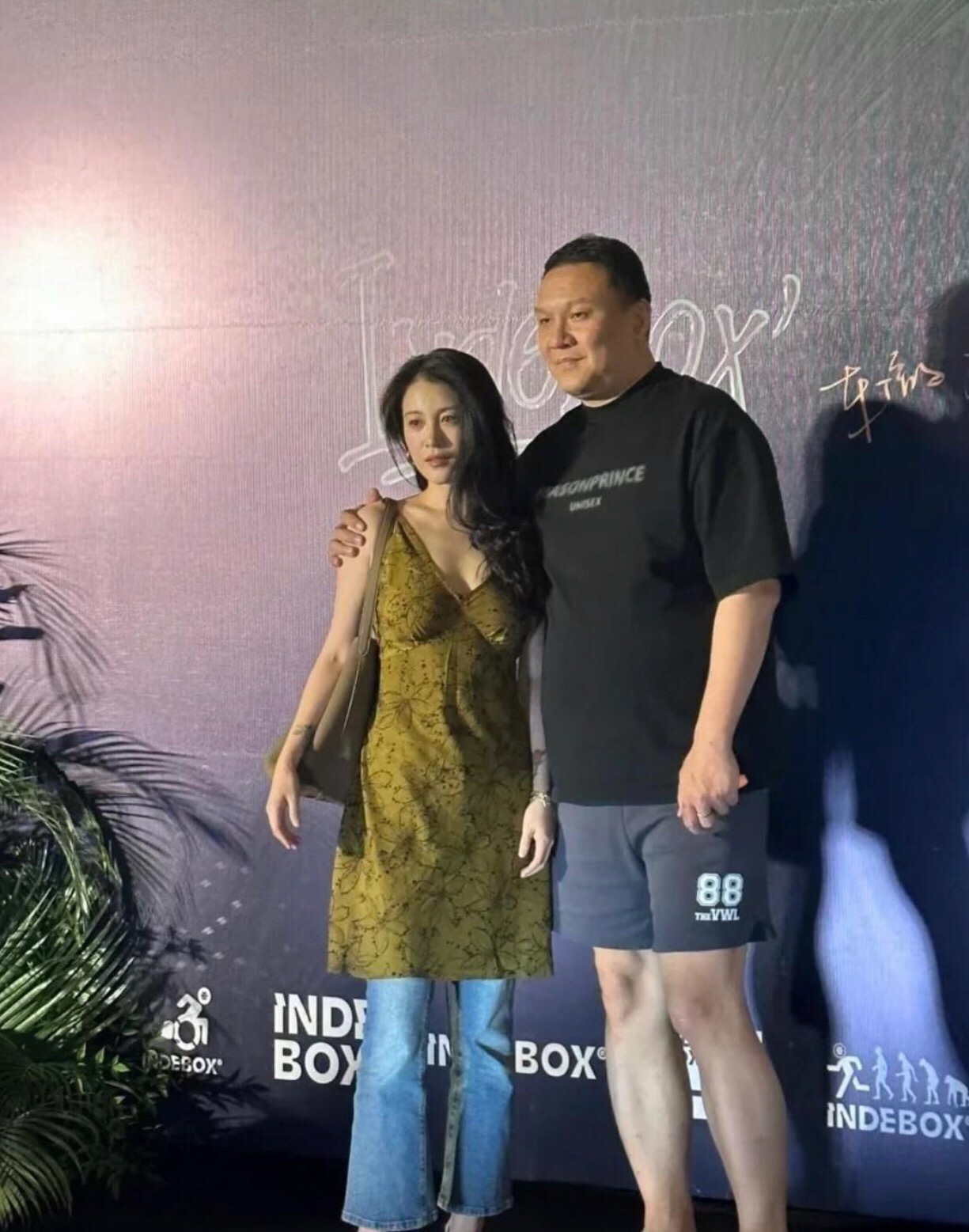 事实证明果然头发放下来比束发更好看吧