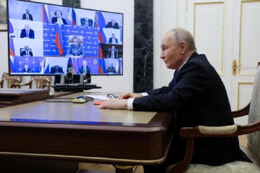 11月22日，路透社报道:“普京周五以线上方式主持俄联邦安全会议时表示，特朗普提