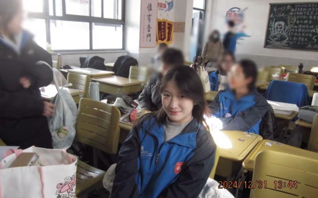 中考失利，就等于人生完了吗？他用一年时间，把答案写了出来。刚进国际部时，