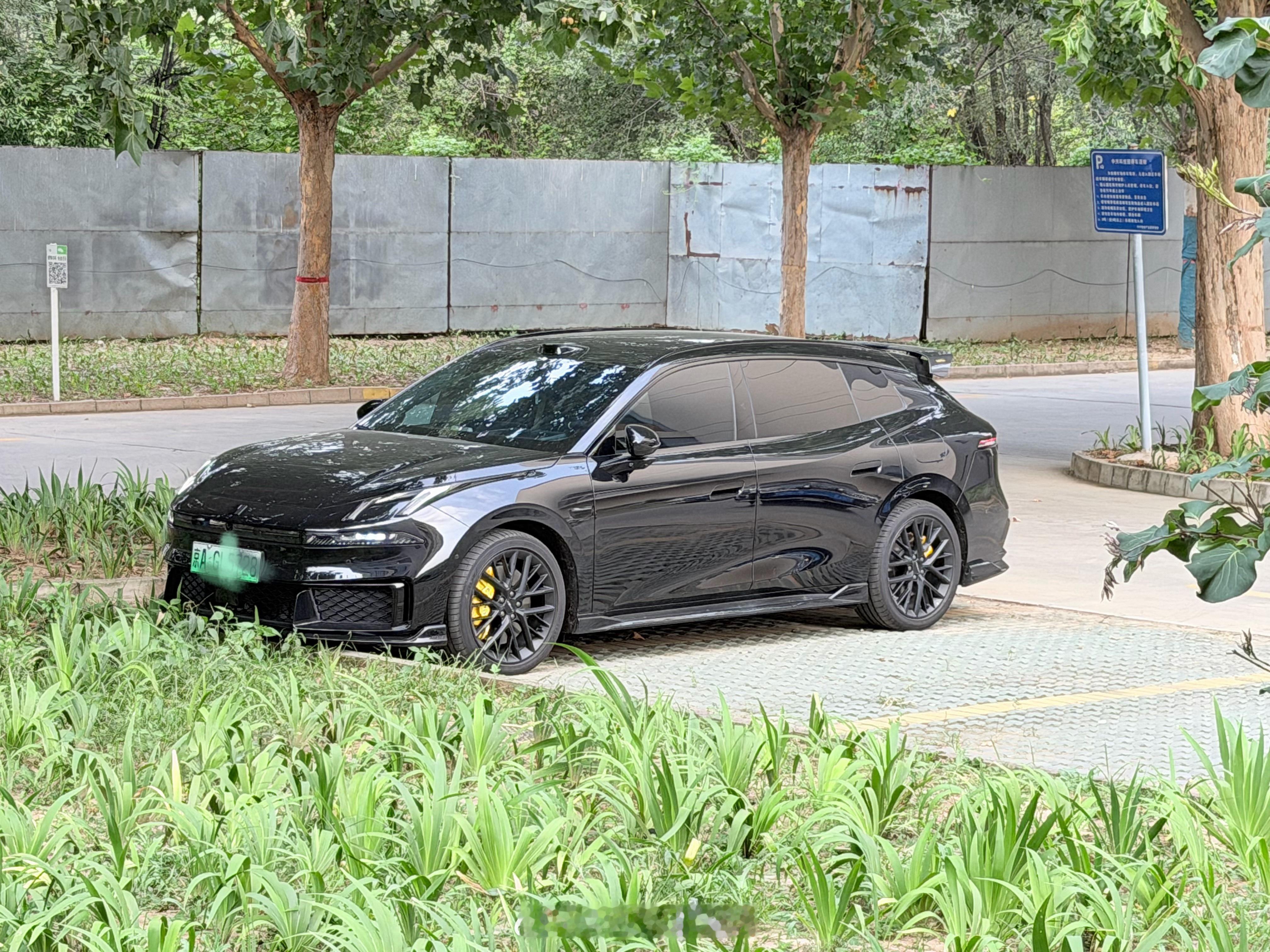 领克07GT提车8月18号提车看了下今天是9月6号不知不觉我都干了2000公里这