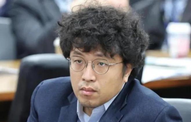 “台独顽固分子”沈伯洋家族企业兆亿被制裁后，沈伯洋发声:自从自己这个“