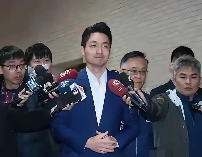 蒋万安公开喊话赖清德4月13日，针对大陆公布的10项惠台“大礼包”，台北市长蒋