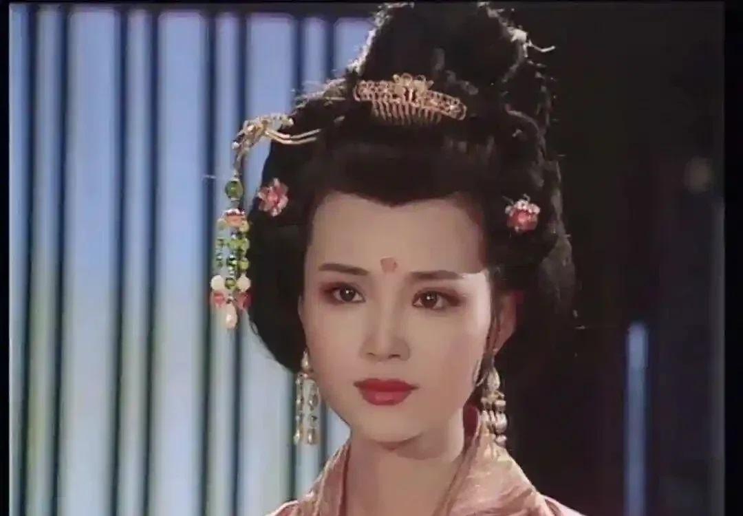 710年，李隆基率军杀入宫中，在除掉了韦后和安乐公主后，当看到在一旁瑟瑟发抖的上