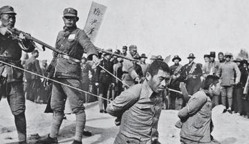 抗战结束后的中国，到处是清算与审判。1946年起，国民政府在全国范围内审理汉奸案