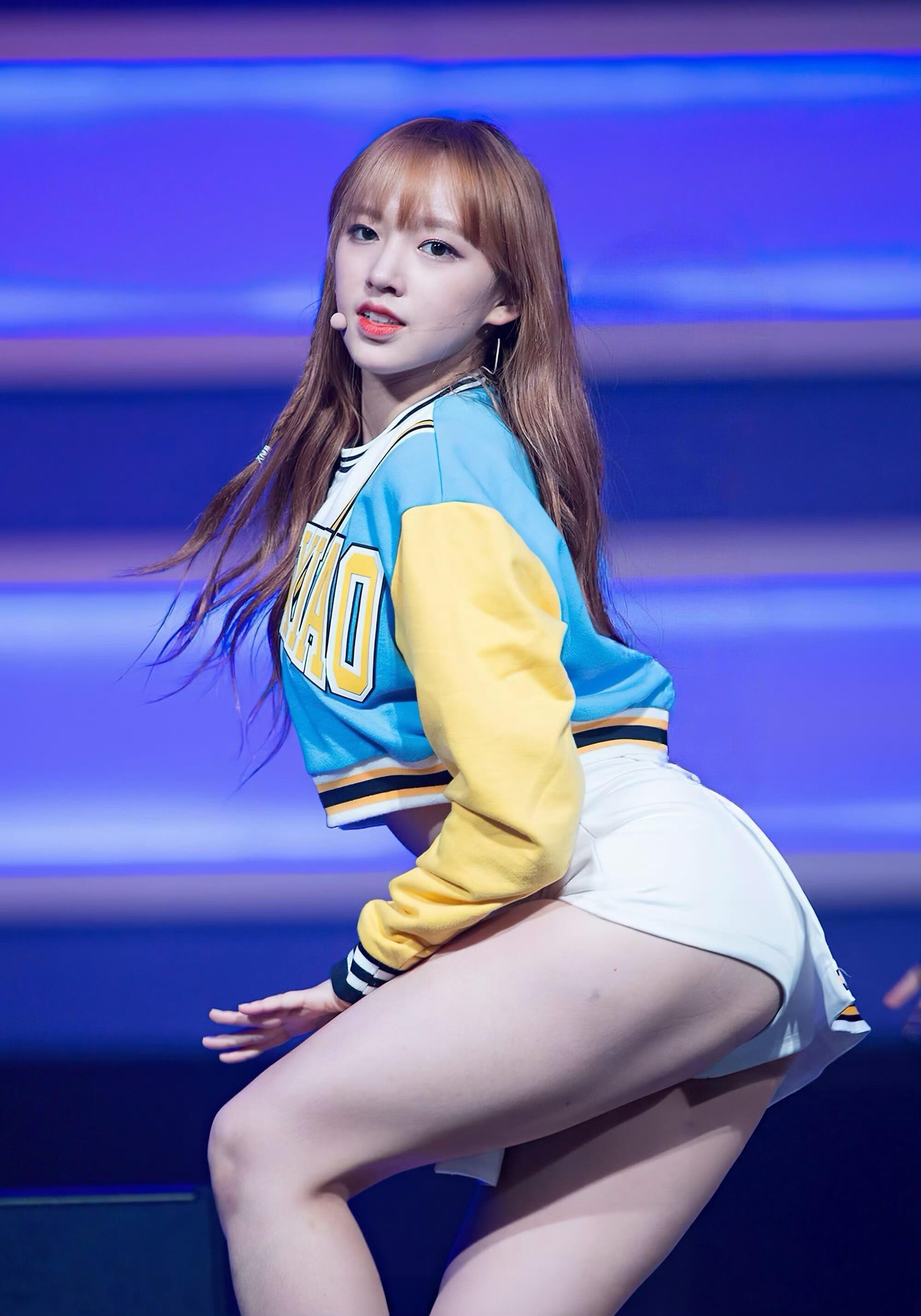 程潇腰臀比鲨疯了