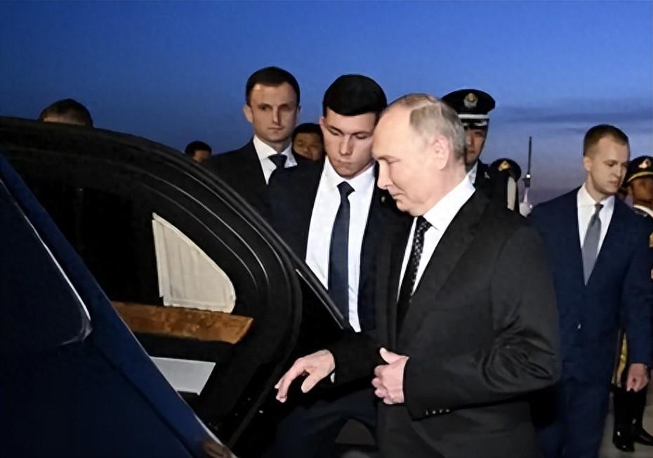 外媒居然承认中国优秀？欧盟发出哀嚎：地狱般的屈辱没完没了2025年才过半，欧