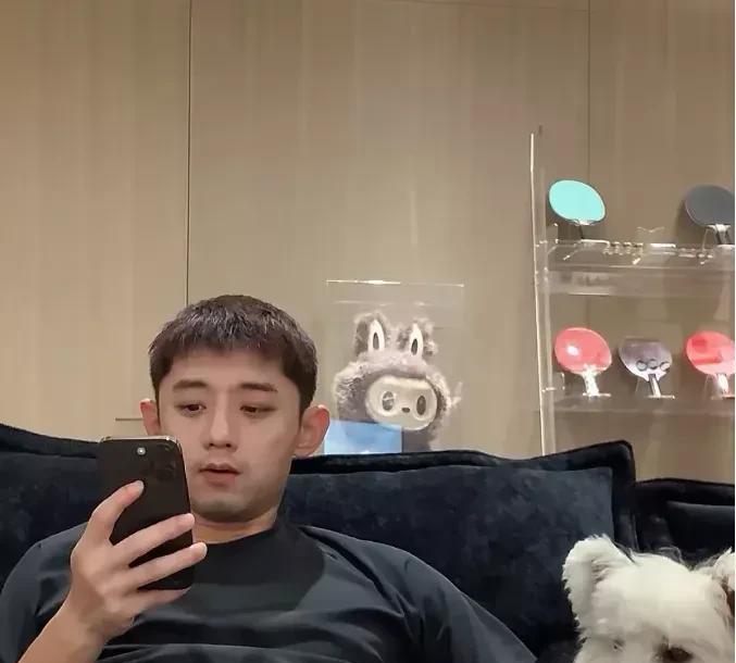 张继科直播时自爆，曾经有日本选手打了他11:0。不过张继科当场就报仇了。当