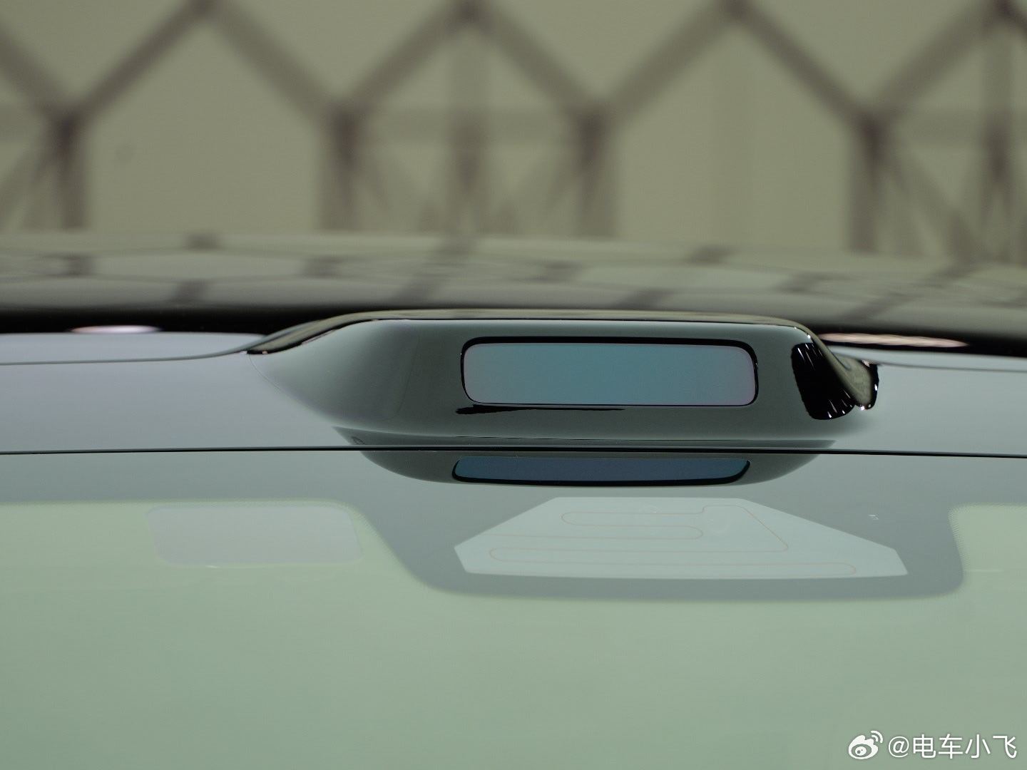 这就是那颗500线+激光雷达。问界M9的前向摄像头组件也变化了？高动态范围摄像头