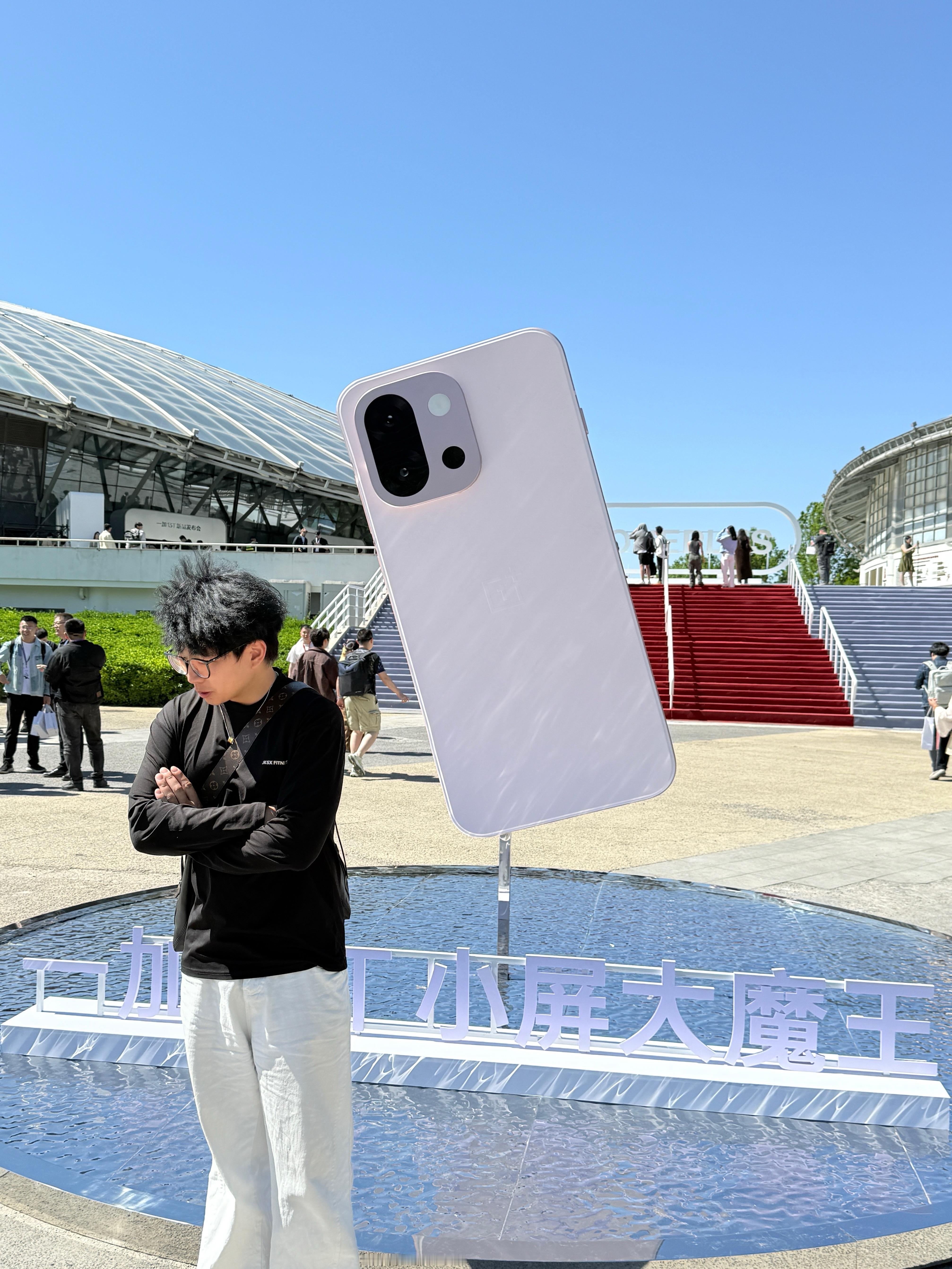 来看一加13T发布会了程潇本人是真美​​​