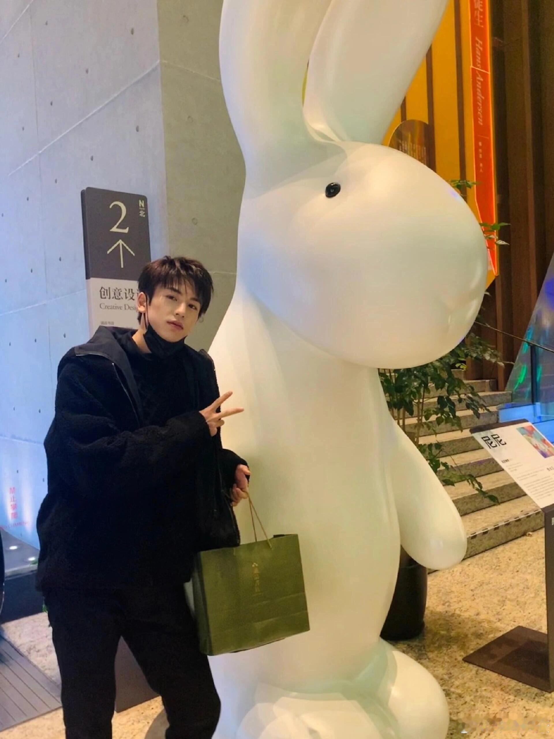 张凌赫女友视角下的张凌赫这和谈了有什么区别张凌赫｜