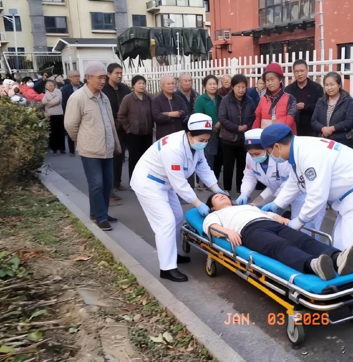 悲剧实锤！小区26岁小伙长期熬夜猝死家中，这结局看得人心里又痛又堵！小伙高考