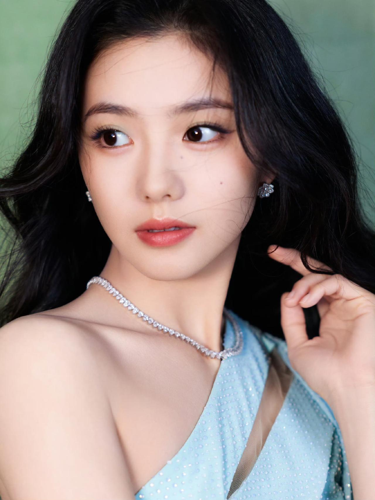 好有性张力的存妹😘刘浩存娱乐