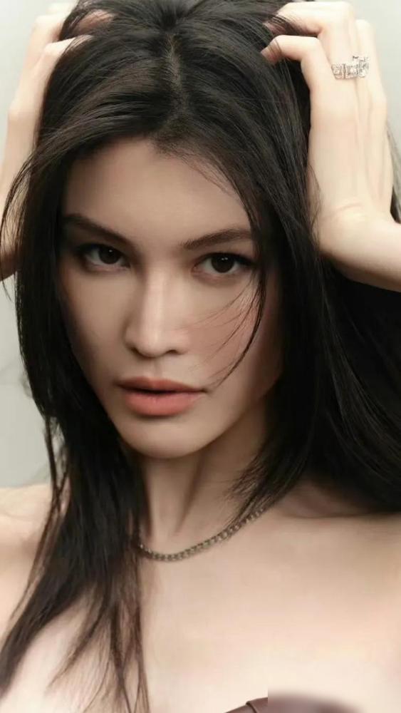 36岁的的何穗怀孕了告诉了我们一个事实相对于拥有那些顶级资源，她更希望