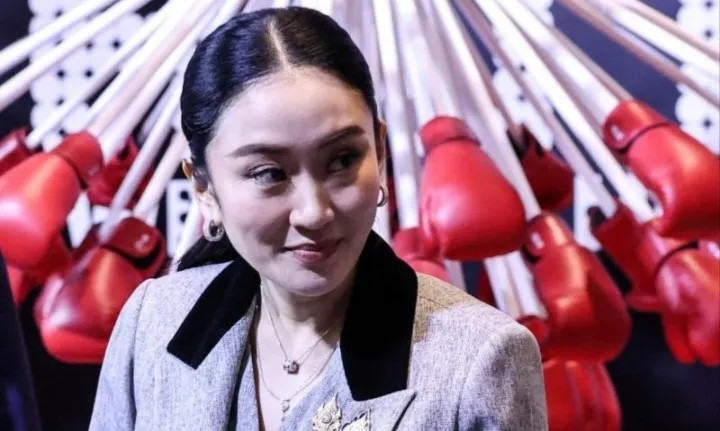根据泰国最新的民调，超过八成的泰国人希望现任首相佩通坦下台，或者解散国会重新举行