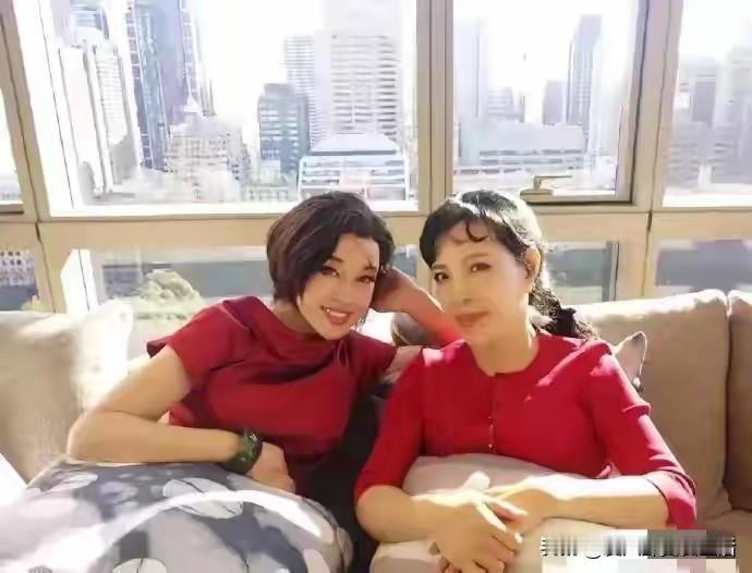 刘晓庆做人可真失败。钱没少花，感情儿没少付，最后落个里外不是人。说的不光是她