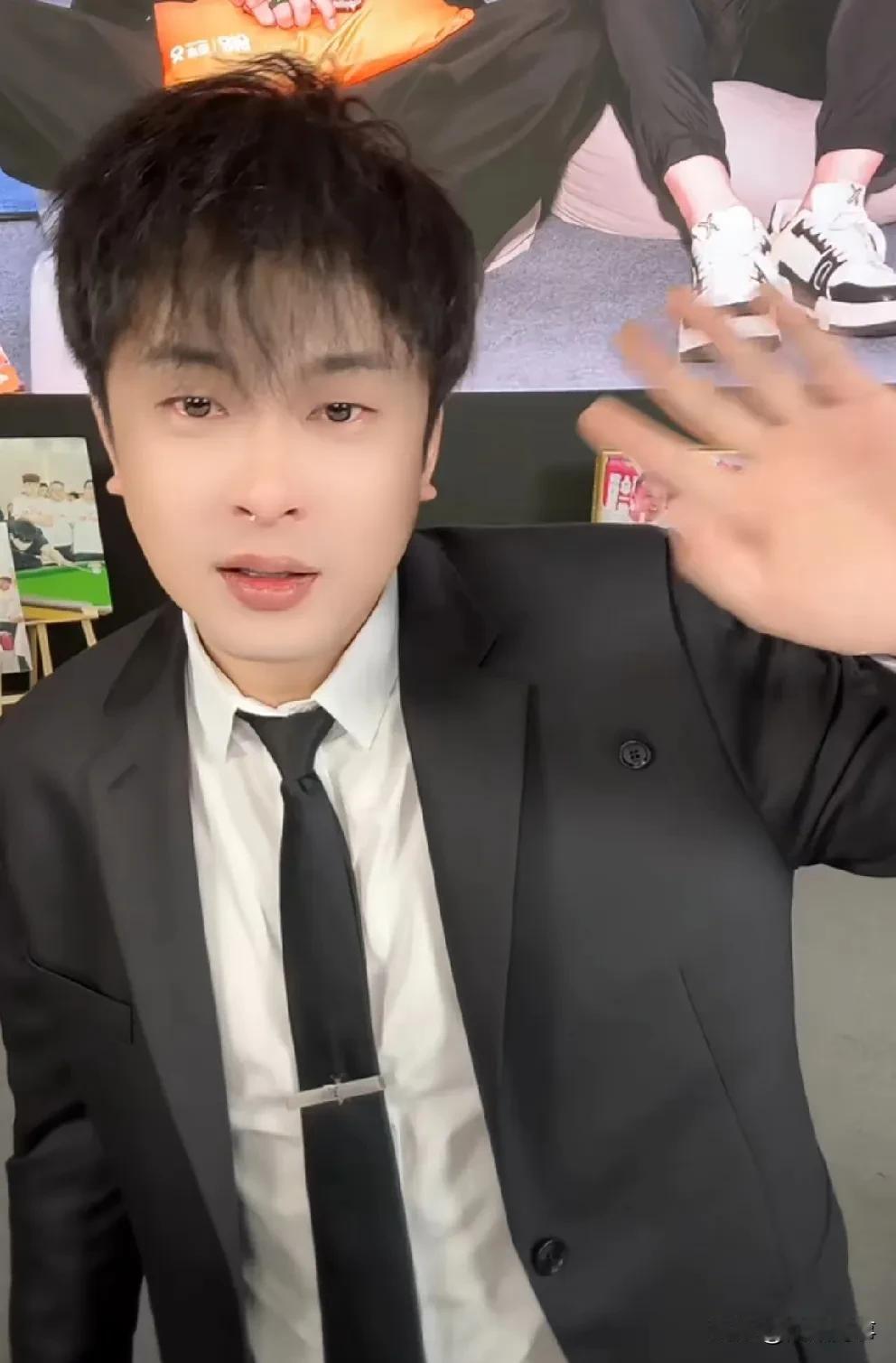 辛巴让三大合伙人拥有了无尽的财富，最后能让自己信任的还是得妻子初瑞雪，待王者归来