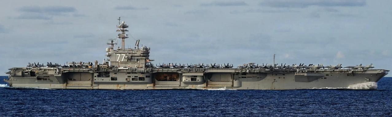 美国海军“布什”号航母搭载的CVW-7舰载机联队中的VAW-116舰载预警机中队