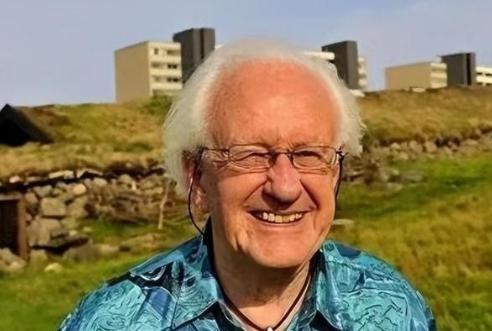 40年前，他预言苏联十年后必亡，20年后他再次预言，美国必然会在2025年年走向