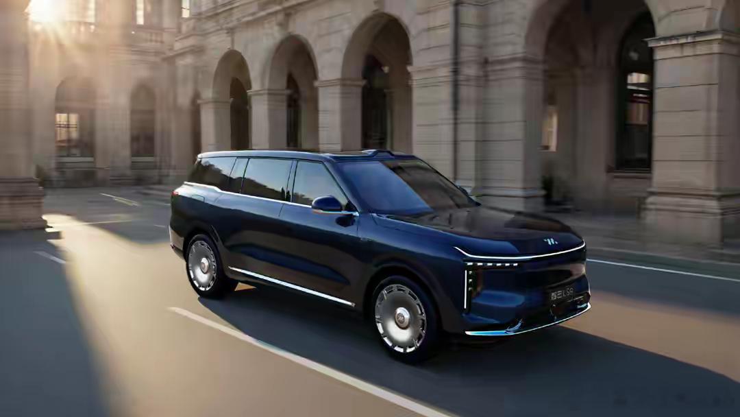 上汽旗舰智己LS9开启预售说实话，实在看不明白智己汽车每次的营销打法，这次智己