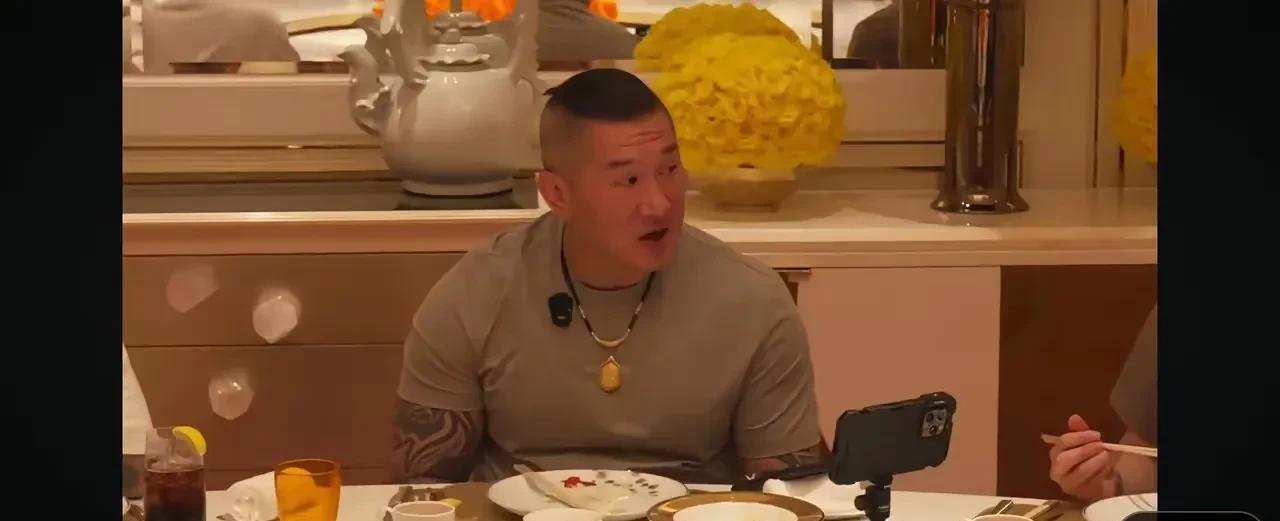 台湾馆长今年两次来大陆开展旅行直播，把自已所见所闻真实的大陆发展现状带回岛内，促