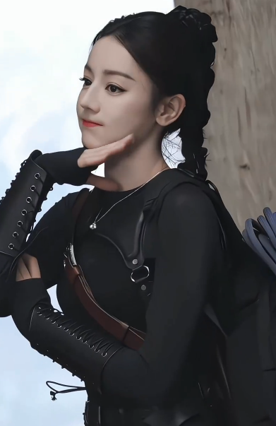 你的出现胜过明媚的春，于是我摊开双手允许一切流走