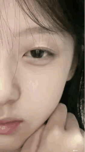 全白的见过，全黑的第一次见