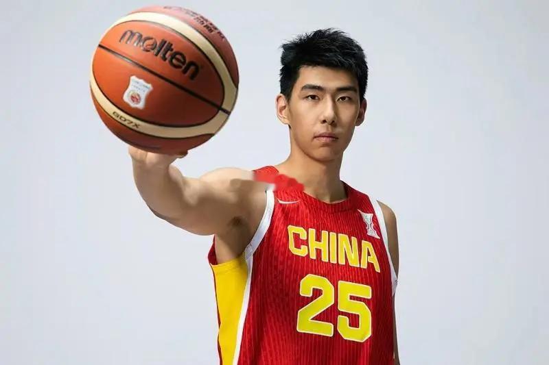 尽管今天徐昕整体表现没昨天那么惊艳，但不出意外的话，他已经拿到今年夏天国家队12