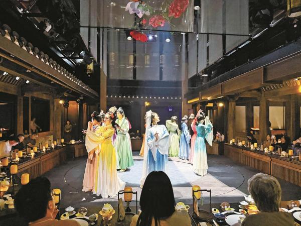 3266亿元! 宁波“新供给”点燃“新消费”