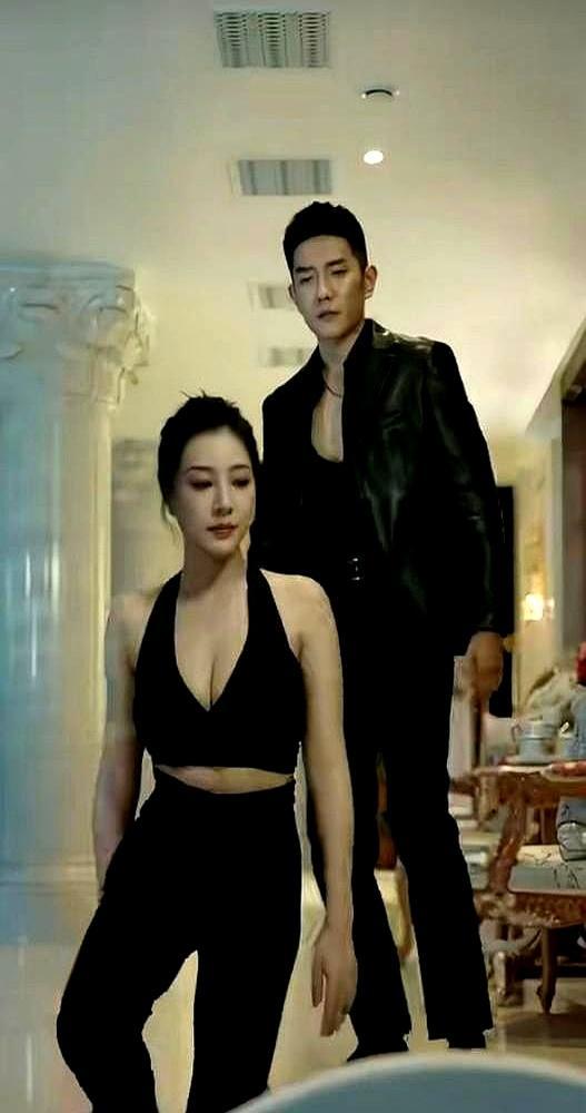 6天10个亿，一部短剧把春节档的桌子都掀了。男主家破人亡，五年后杀回来，开