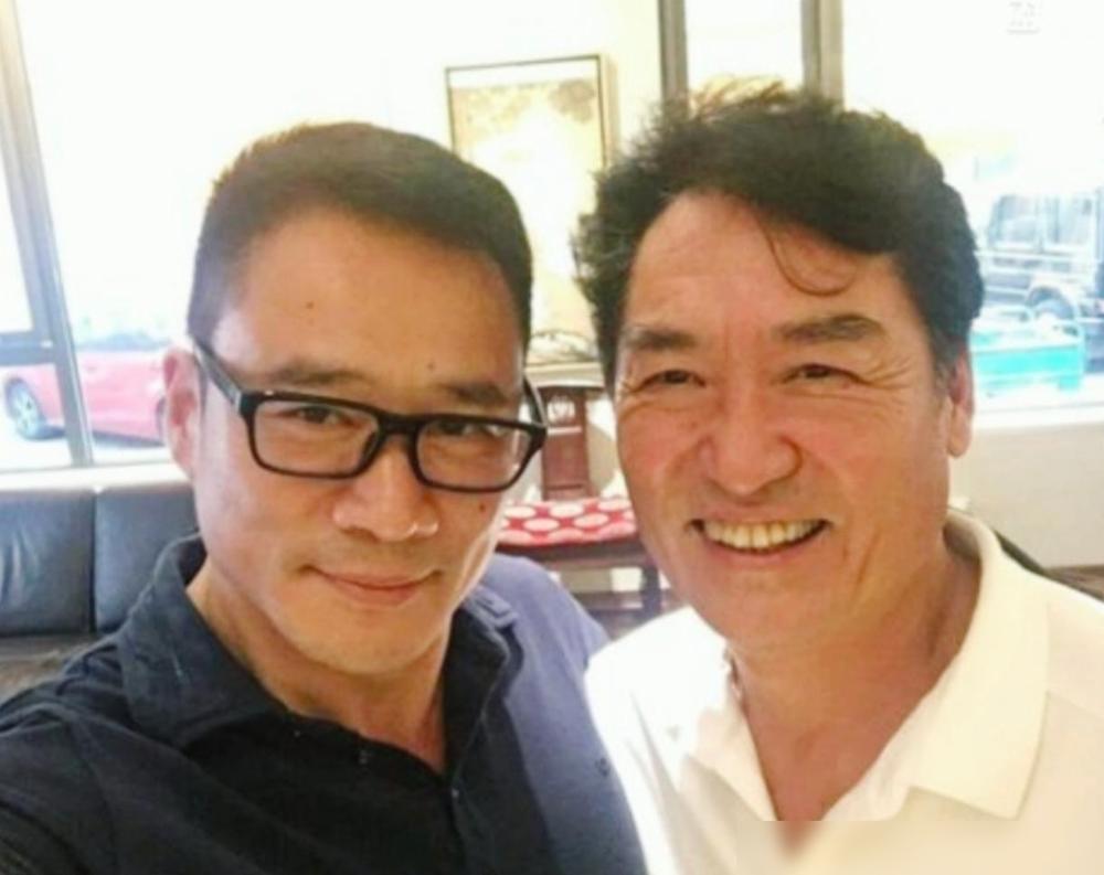 原来是虎敬辉，怪不得看着面熟。聊起两版《水浒》的武松，祝延平和丁海峰总免不了