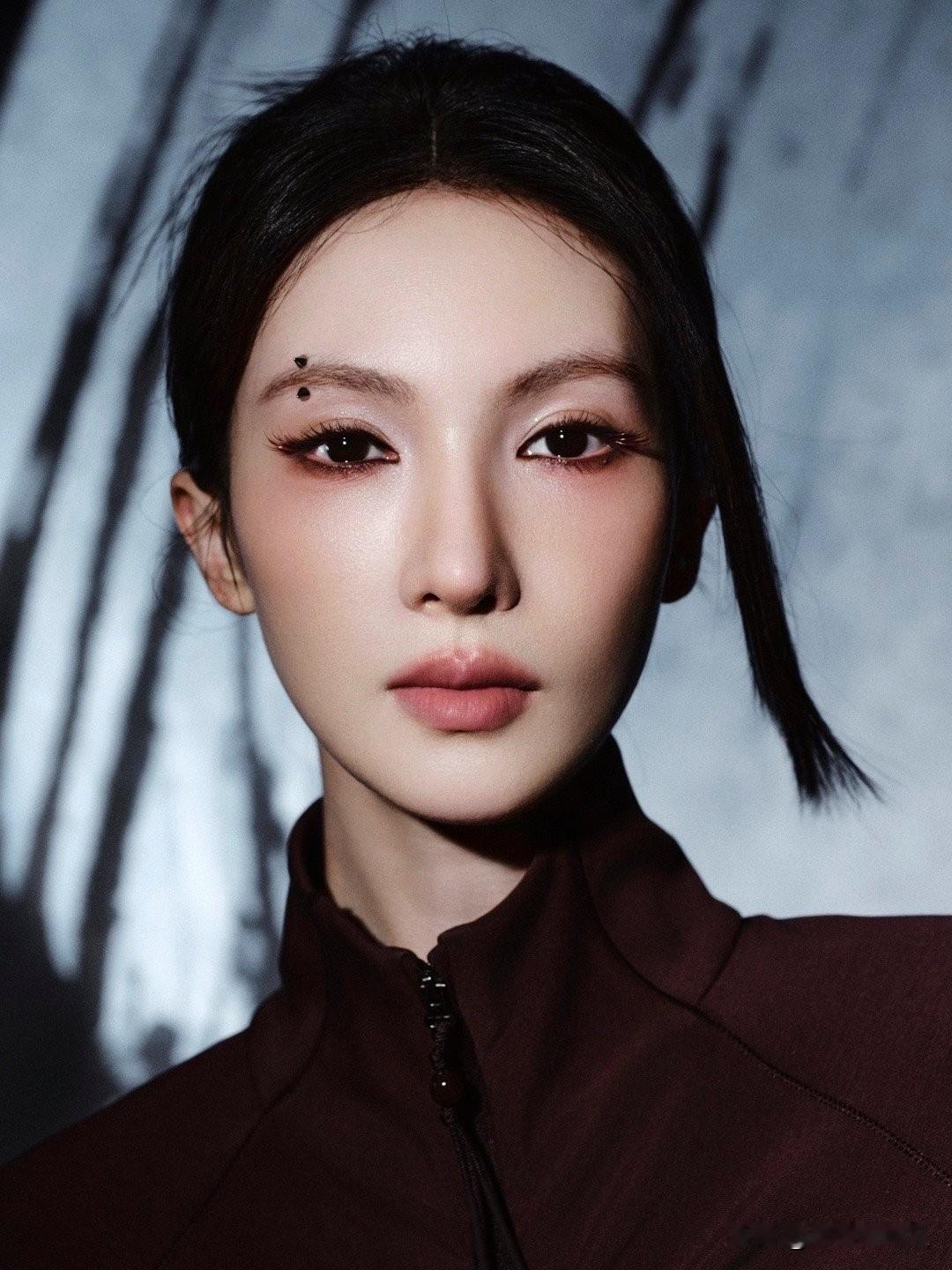 金晨你可以不在乎演技，也可以爱美，但是你不能够不知道错。金晨和黄景瑜的《明