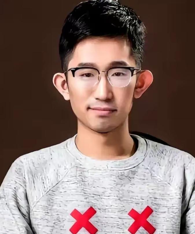 堪称最离谱的枕边翻车现场！清华高智商学霸杨奇函，被女友趁他夜夜熟睡、长期蚂蚁搬家