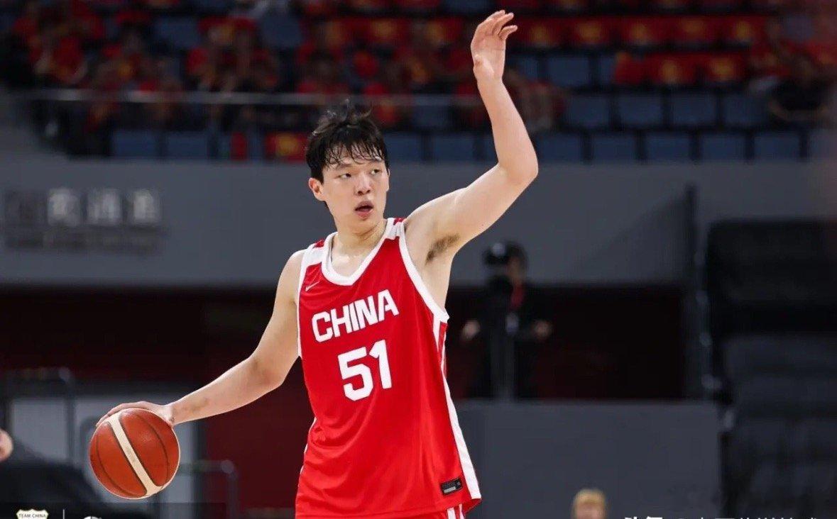 突然发现！中国男篮最大的问题，不是天赋，更不是主教练！日本男篮赢球方法很简单，反