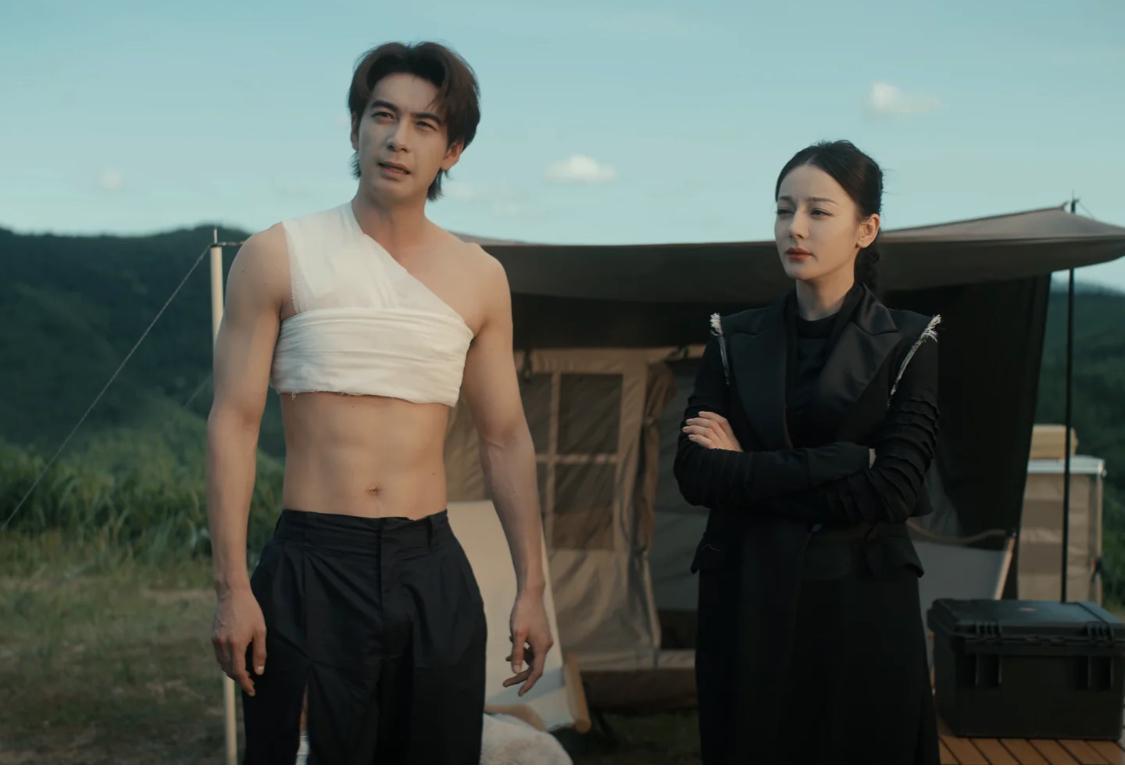 看见了陈星旭剧中5块腹肌，想起了他在综艺里面曾说过自己只有5块腹肌，而龚俊有6块