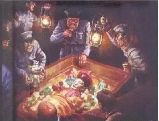 慈禧棺椁打开后士兵当场被吓昏，士兵：一辈子不敢回忆！1928年孙殿英炸开慈禧