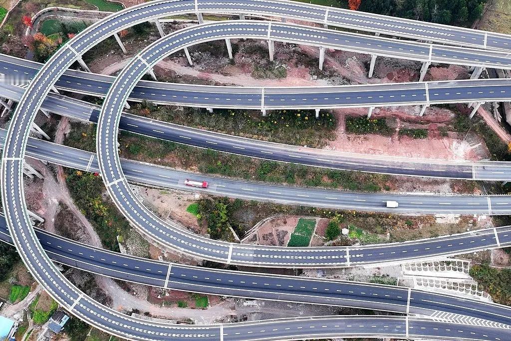 重庆人狂喜！渝湘复线全线通车，去酉阳、贵州快到飞起✨家人们！12月18日天大好