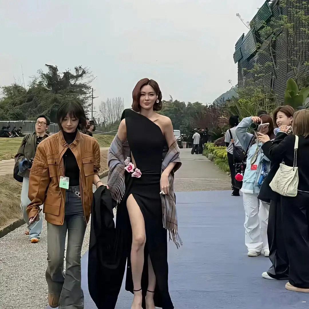 一直好奇杜海涛当时怎么被她吸引的