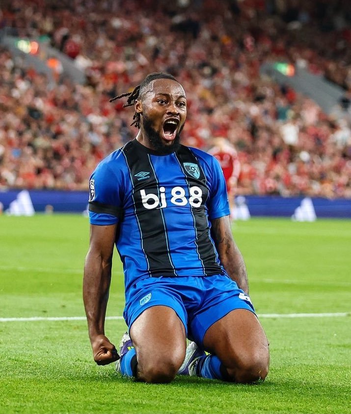 塞门约已选择曼城。BBC报道，塞门约接近加盟曼城，解约金6500万镑。塞门约明年