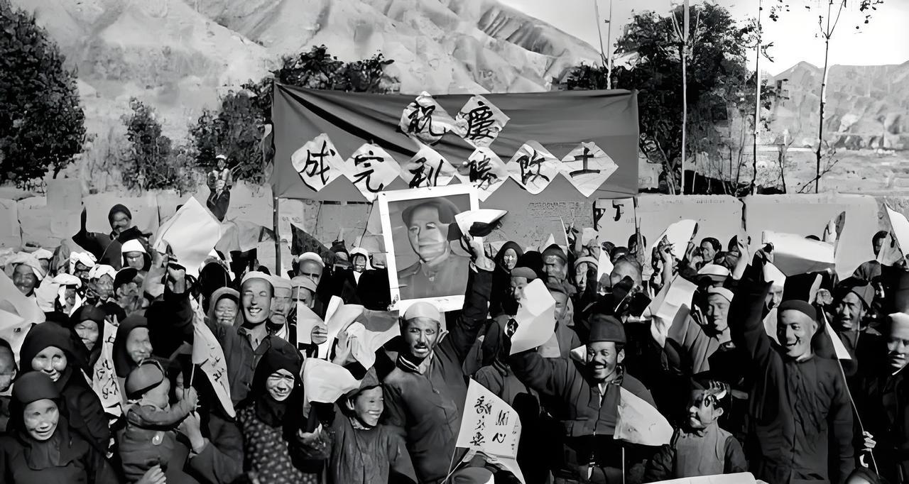 什么是真正的改革？把两千多年的封建土地私有制改为公有制，归国家和集体所有那叫改革
