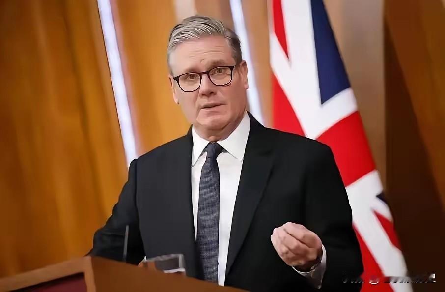 英国这次是真懵了！本想制裁俄罗斯，顺手再吓唬一下中国，结果直接被北京一句话怼回去